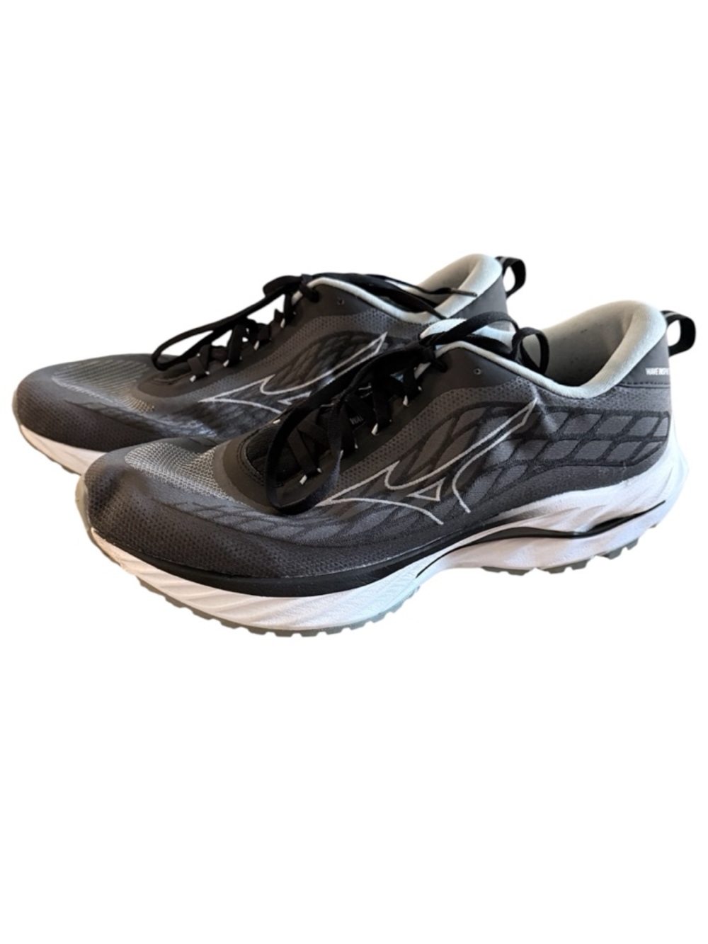 Mizuno Enerzy Wave Inspire XX Men’s 12 lace up black, gray & white running shoes